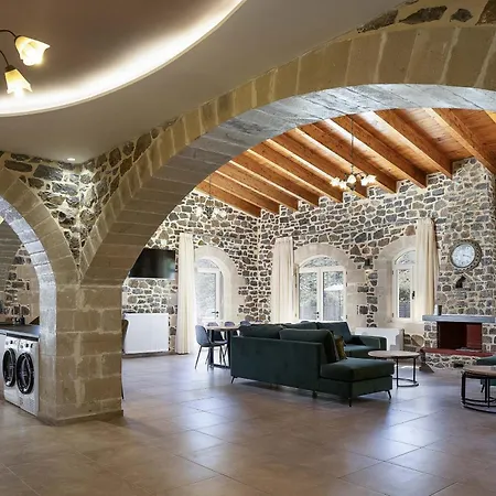 Pasiphae - With Private Pool فيلة Garazo