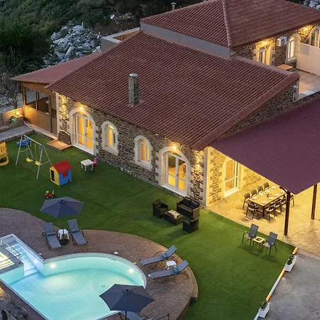Pasiphae - With Private Pool *
